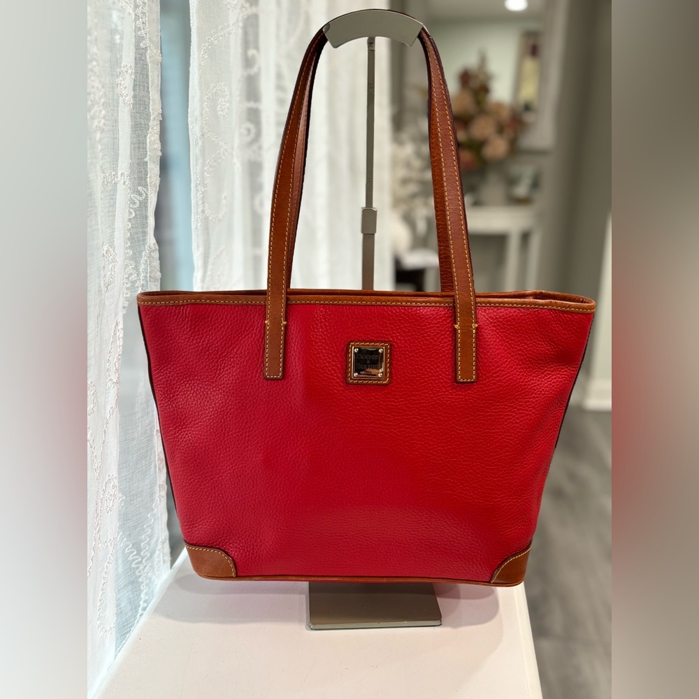 Dooney & Bourke Pebble Grain Charleston Tote ❤️